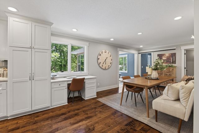 8955 Quinn Road, Chanhassen, MN 55317