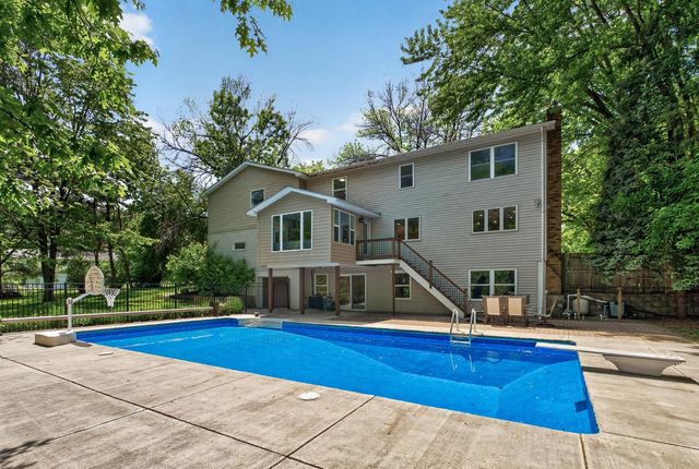 8955 Quinn Road, Chanhassen, MN 55317