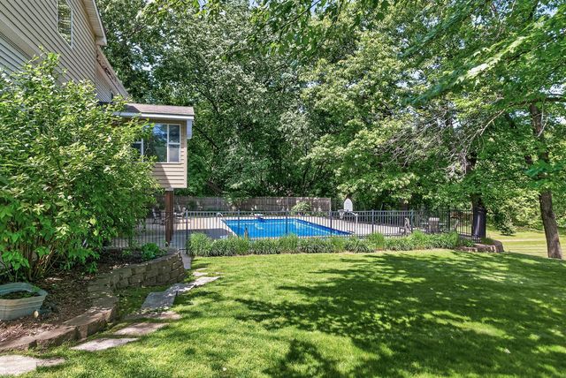 8955 Quinn Road, Chanhassen, MN 55317