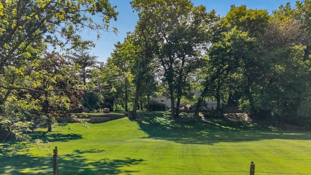 8955 Quinn Road, Chanhassen, MN 55317