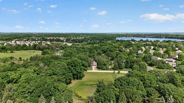 8955 Quinn Road, Chanhassen, MN 55317