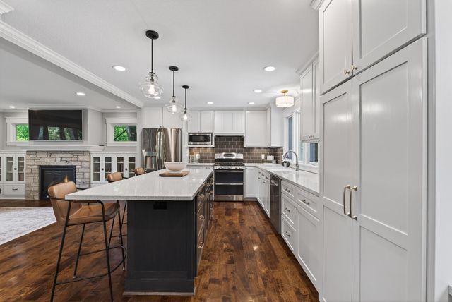 8955 Quinn Road, Chanhassen, MN 55317
