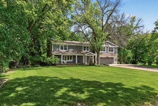 8955 Quinn Road, Chanhassen, MN 55317