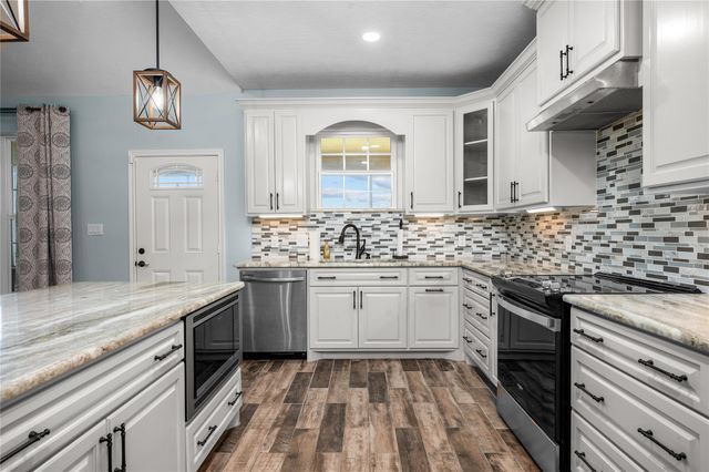 600 Olde Oaks Circle, Madisonville, TX 77864