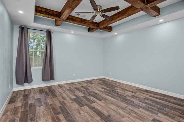 600 Olde Oaks Circle, Madisonville, TX 77864