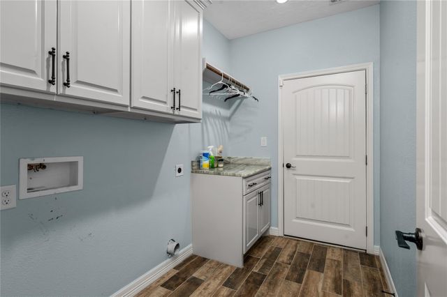 600 Olde Oaks Circle, Madisonville, TX 77864