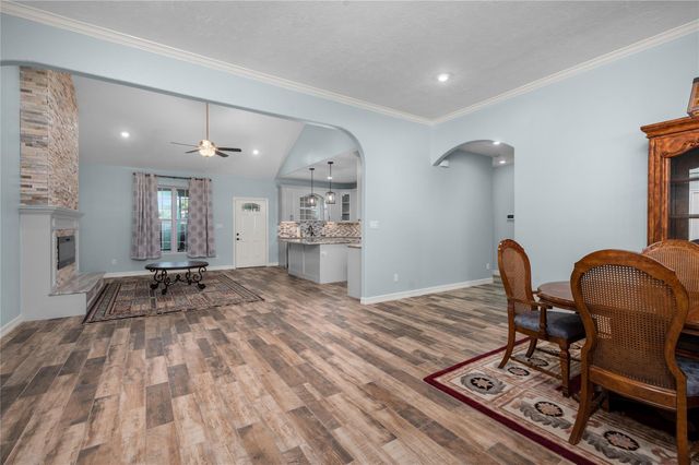 600 Olde Oaks Circle, Madisonville, TX 77864