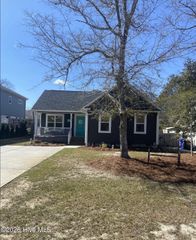 143 NW 4th Street, Oak Island, NC 28465