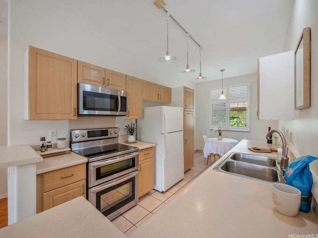 95-982 Wikao Street L203, Mililani, HI 96789