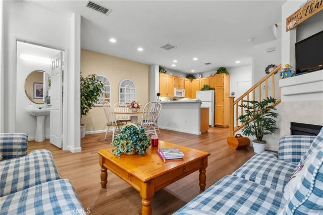 25554 Schubert C, Stevenson Ranch, CA 91381