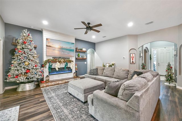 6403 ENGLISH CREEK DRIVE, Lakeland, FL 33811