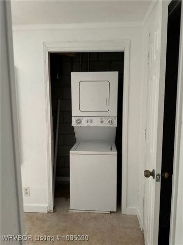 622 S 6th Street, Van Buren, AR 72956