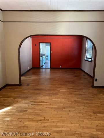 622 S 6th Street, Van Buren, AR 72956