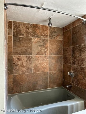 622 S 6th Street, Van Buren, AR 72956