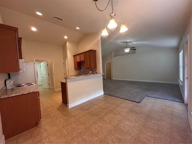 402 EDITH DRIVE, Fruitland Park, FL 34731