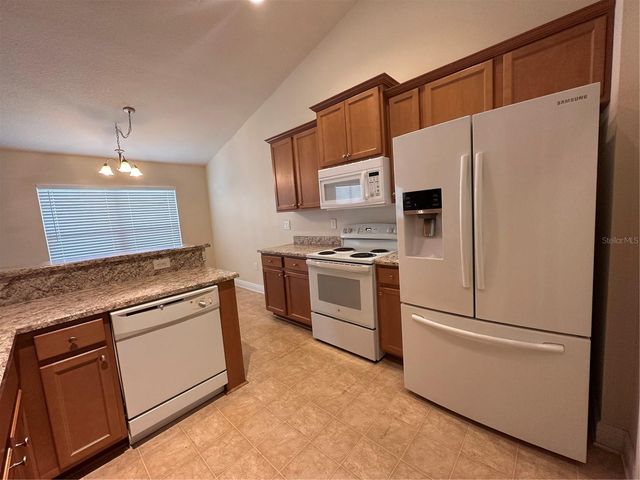 402 EDITH DRIVE, Fruitland Park, FL 34731