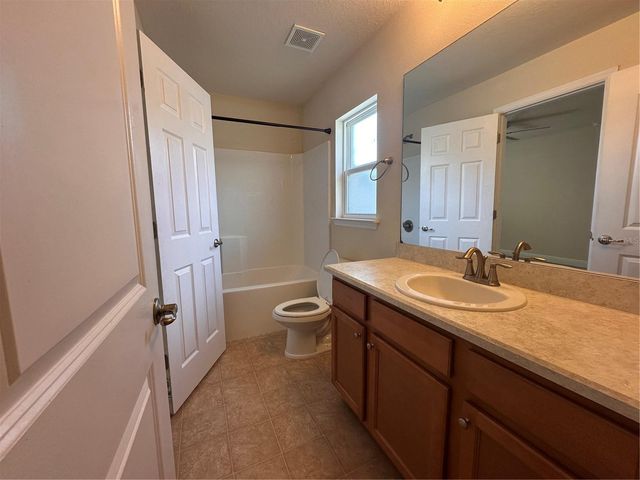 402 EDITH DRIVE, Fruitland Park, FL 34731