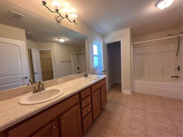 402 EDITH DRIVE, Fruitland Park, FL 34731