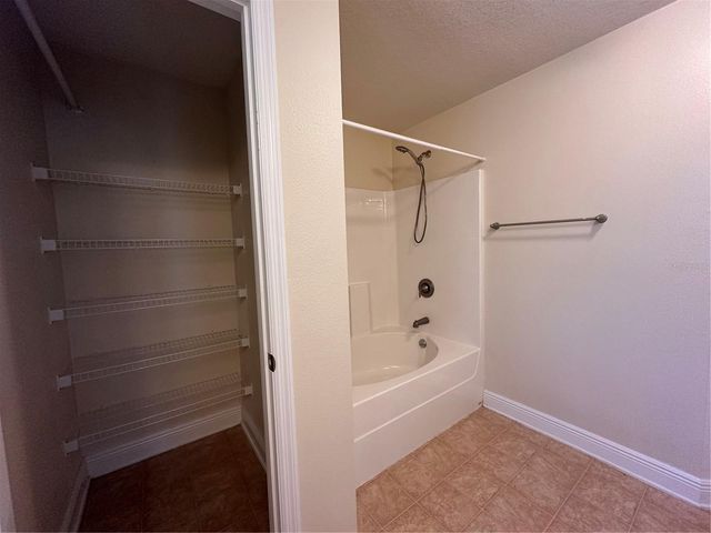 402 EDITH DRIVE, Fruitland Park, FL 34731