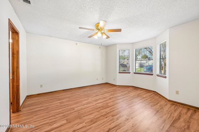 1847 MACKENZIE Court N, Middleburg, FL 32068