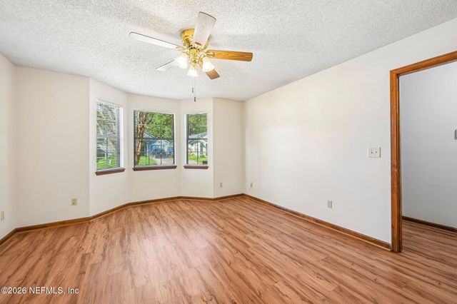 1847 MACKENZIE Court N, Middleburg, FL 32068
