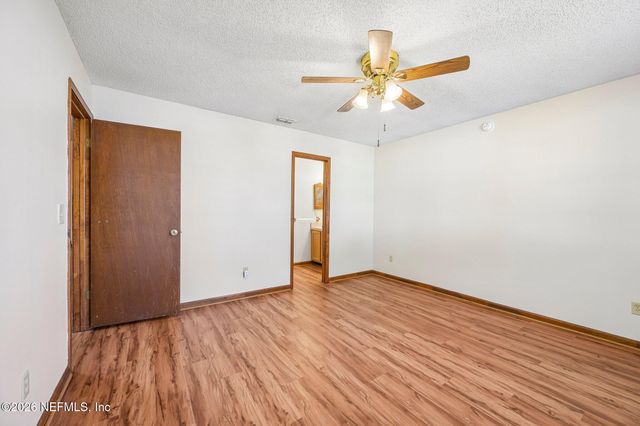 1847 MACKENZIE Court N, Middleburg, FL 32068