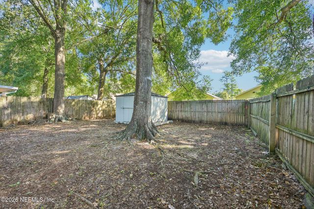 1847 MACKENZIE Court N, Middleburg, FL 32068