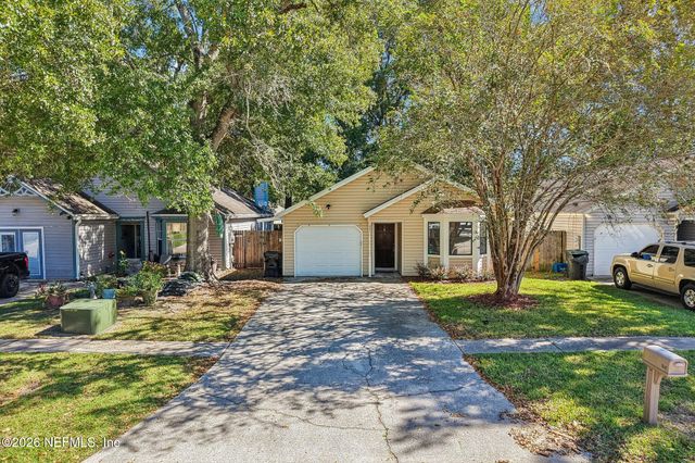 1847 MACKENZIE Court N, Middleburg, FL 32068