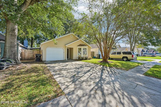 1847 MACKENZIE Court N, Middleburg, FL 32068
