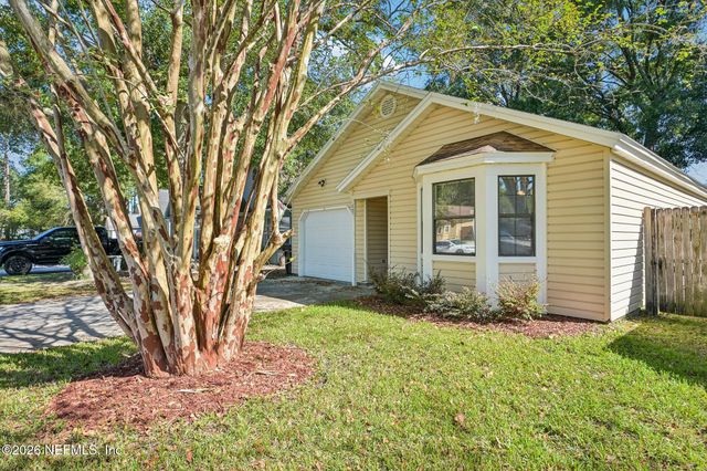 1847 MACKENZIE Court N, Middleburg, FL 32068