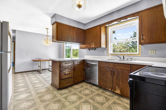 N978 NORTH ROAD, Hortonville, WI 54944