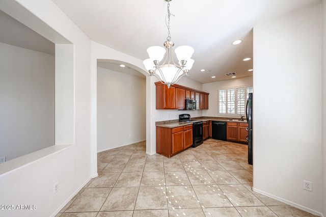 12679 W LOWDEN Road, Peoria, AZ 85383