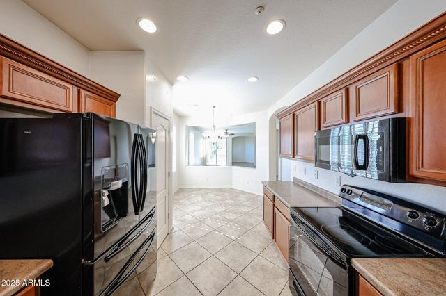 12679 W LOWDEN Road, Peoria, AZ 85383