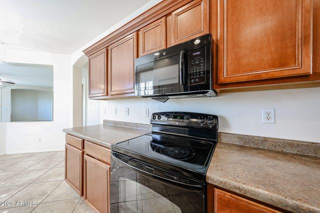 12679 W LOWDEN Road, Peoria, AZ 85383