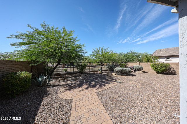 12679 W LOWDEN Road, Peoria, AZ 85383
