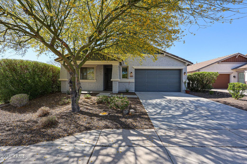 12679 W LOWDEN Road, Peoria, AZ 85383