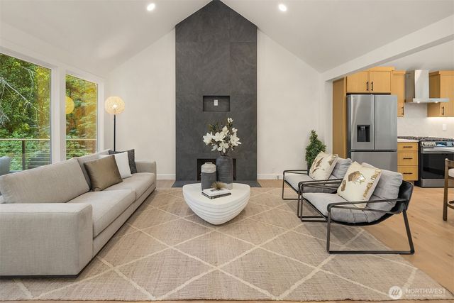 21229 NE 14th Place, Sammamish, WA 98074