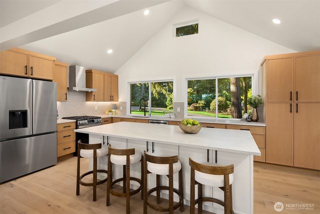21229 NE 14th Place, Sammamish, WA 98074