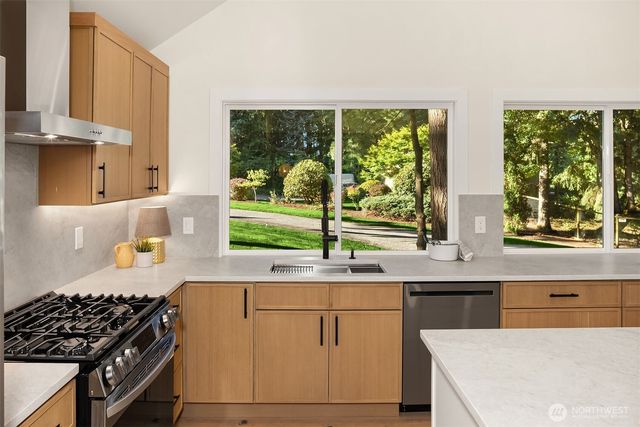 21229 NE 14th Place, Sammamish, WA 98074