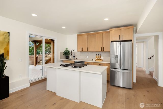21229 NE 14th Place, Sammamish, WA 98074