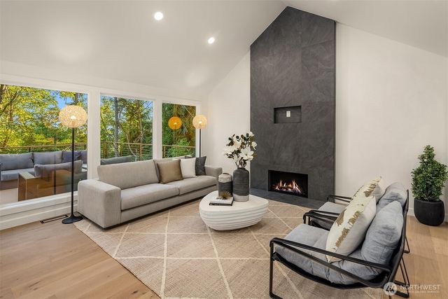 21229 NE 14th Place, Sammamish, WA 98074
