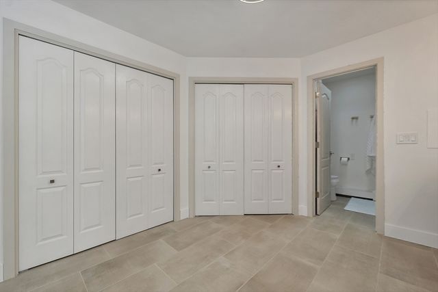 16 Fox Run Lane, Salem, NH 03079