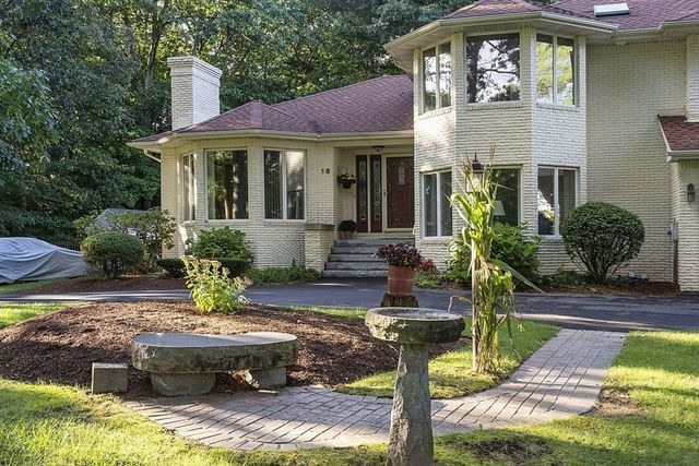16 Fox Run Lane, Salem, NH 03079