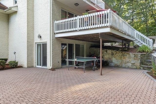 16 Fox Run Lane, Salem, NH 03079