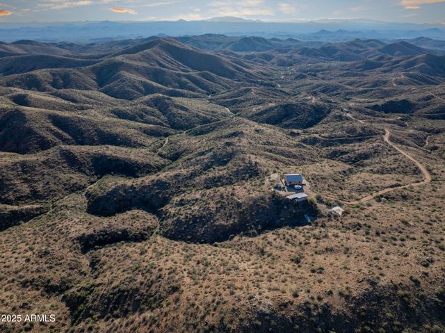 5975 W AURORA HILLS Road, Morristown, AZ 85342