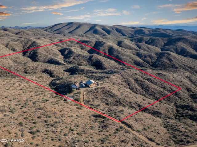 5975 W AURORA HILLS Road, Morristown, AZ 85342