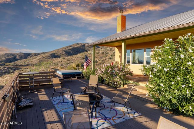 5975 W AURORA HILLS Road, Morristown, AZ 85342