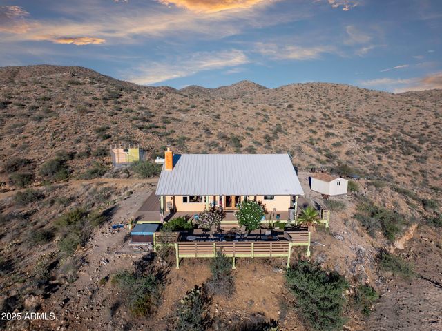 5975 W AURORA HILLS Road, Morristown, AZ 85342