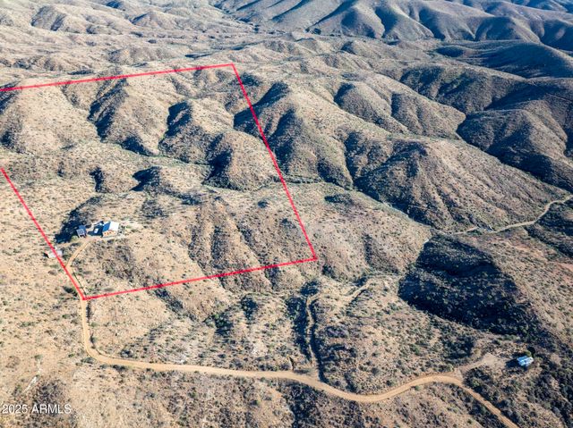 5975 W AURORA HILLS Road, Morristown, AZ 85342