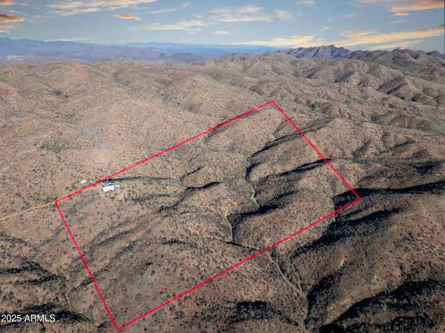 5975 W AURORA HILLS Road, Morristown, AZ 85342